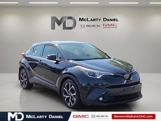 Used 2018 Toyota C-HR XLE image 1