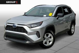 Used 2019 Toyota RAV4 LE image 1
