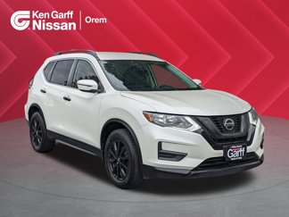 Used 2019 Nissan Rogue SV image 1