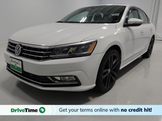 Used 2018 Volkswagen Passat 2.0T SEL Premium image 1