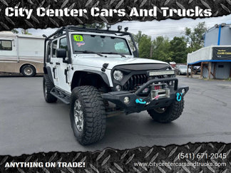 Used 2018 Jeep Wrangler Unlimited Rubicon w/ Cold Weather Group image 1