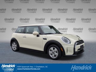 Used 2022 MINI Cooper 2-Door Hardtop image 1