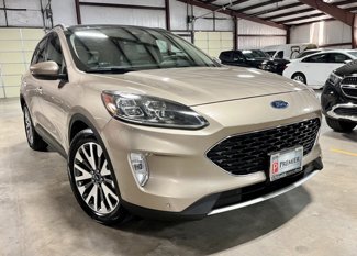 Used 2020 Ford Escape Titanium image 1
