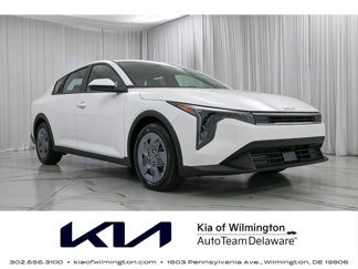 New 2025 Kia K4 LX image 1