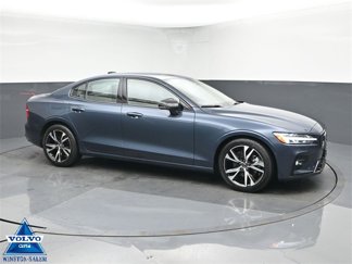 Used 2025 Volvo S60 B5 Plus image 1