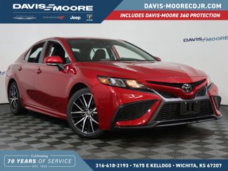 Used 2023 Toyota Camry SE image 1