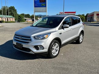 Used 2019 Ford Escape SE image 1