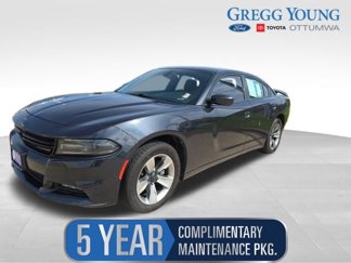 Used 2016 Dodge Charger SXT image 1