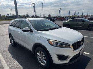 Used 2017 Kia Sorento LX w/ LX Convenience Package image 1