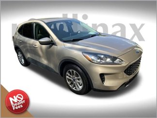 Used 2020 Ford Escape SE image 1