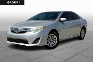 Used 2013 Toyota Camry LE image 1