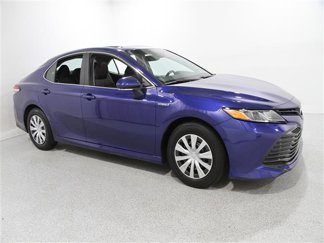 Used 2018 Toyota Camry LE image 1
