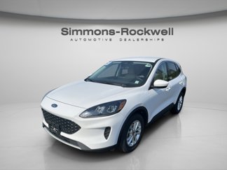 Used 2021 Ford Escape SE image 1