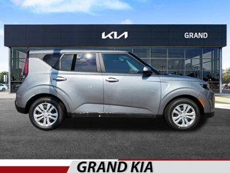 New 2025 Kia Soul LX image 1