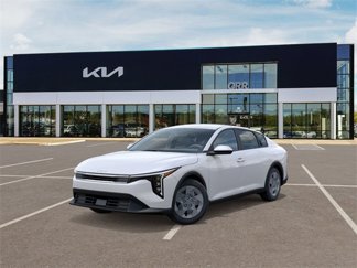 New 2025 Kia K4 LX image 1