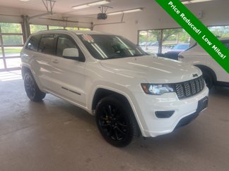 Used 2018 Jeep Grand Cherokee Altitude image 1