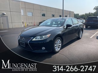 Used 2013 Lexus ES 300h image 1