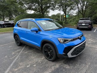 New 2025 Volkswagen Taos SE image 1