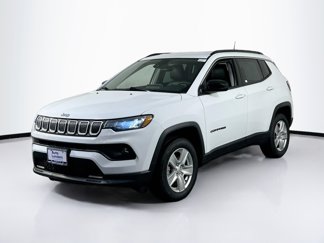 Used 2022 Jeep Compass Latitude image 1