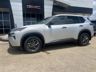 Used 2024 Nissan Rogue S image 1