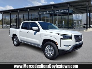 Used 2022 Nissan Frontier SV w/ SV Premium Package image 1