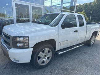 Used 2008 Chevrolet Silverado 1500 LT w/ Towing Package image 1