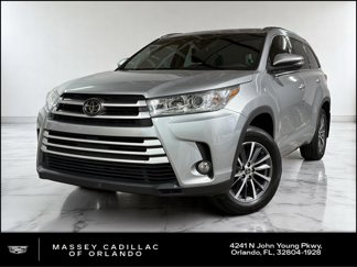 Used 2017 Toyota Highlander XLE image 1