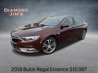 Used 2018 Buick Regal Essence w/ Sights and Sounds Package image 1