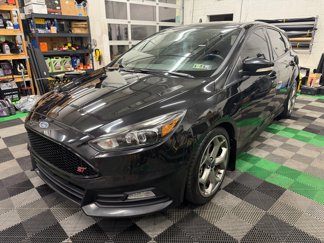 Used 2015 Ford Focus ST w/ Equipment Group 401A image 1