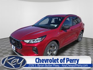 Used 2023 Ford Escape ST-Line image 1
