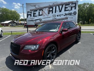 Used 2023 Chrysler 300 Touring L w/ Popular Equipment Group image 1