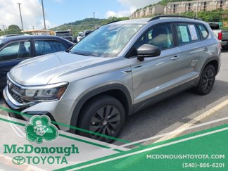 Used 2023 Volkswagen Taos S image 1
