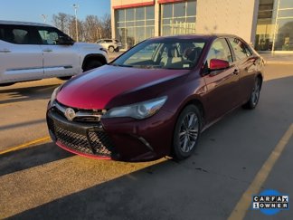 Used 2015 Toyota Camry SE image 1