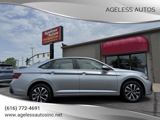 Used 2024 Volkswagen Jetta S image 1