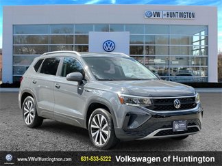 Certified 2022 Volkswagen Taos SE image 1