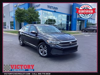 Used 2024 Volkswagen Jetta SE image 1