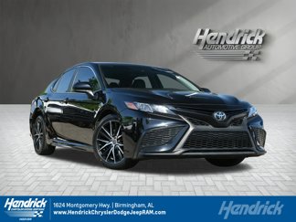 Used 2021 Toyota Camry SE image 1