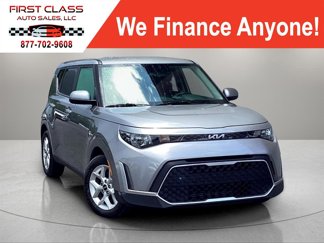 Used 2023 Kia Soul S image 1