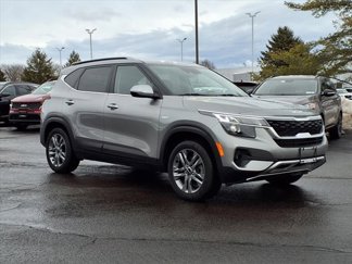 Certified 2022 Kia Seltos S image 1