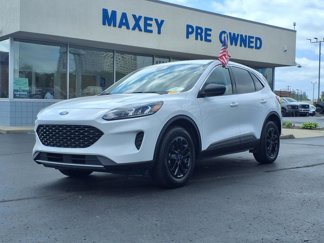 Used 2022 Ford Escape SE image 1