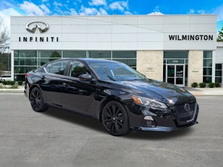 Used 2022 Nissan Altima 2.5 SR w/ Midnight Edition Package image 1