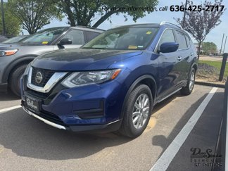 Used 2019 Nissan Rogue SV image 1