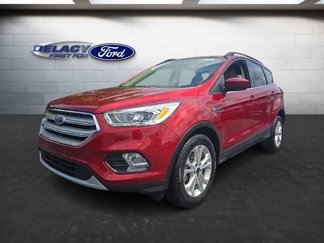 Used 2017 Ford Escape SE w/ Equipment Group 201A image 1
