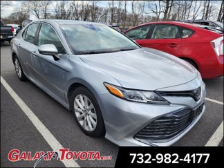 Used 2019 Toyota Camry LE image 1