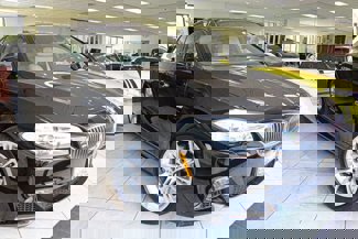 Used 2012 BMW 528i Sedan image 1