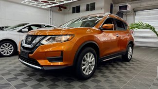 Used 2020 Nissan Rogue SV image 1