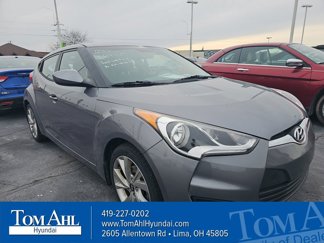 Used 2016 Hyundai Veloster image 1