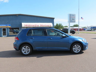 Used 2018 Volkswagen Golf S image 1