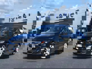 Used 2023 Chevrolet Malibu LT image 1