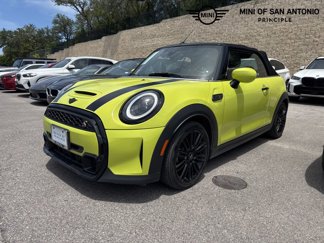 Used 2022 MINI Cooper S image 1